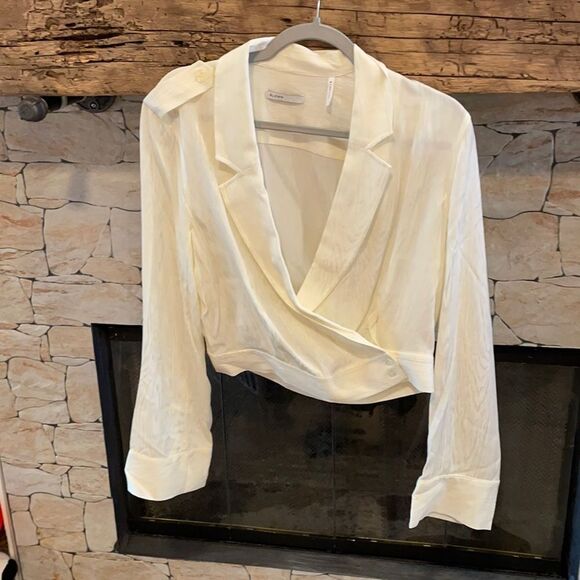 NWOT bldwn medium nautical blouse - Picture 1 of 3